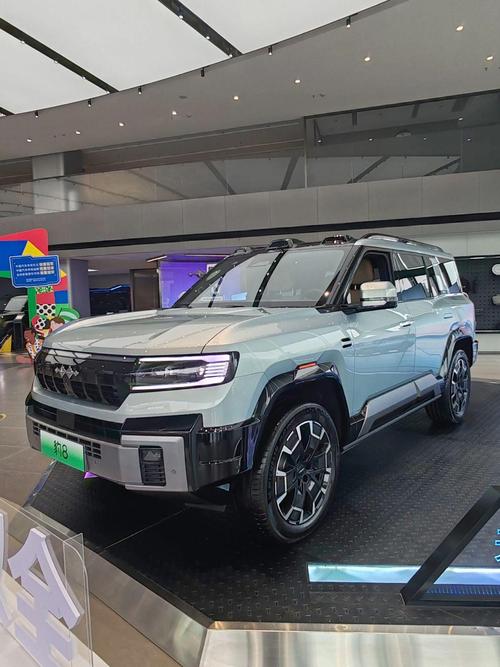 深圳34比亚迪方程豹硬派越野的爆款，英菲尼迪35周年与你共成长